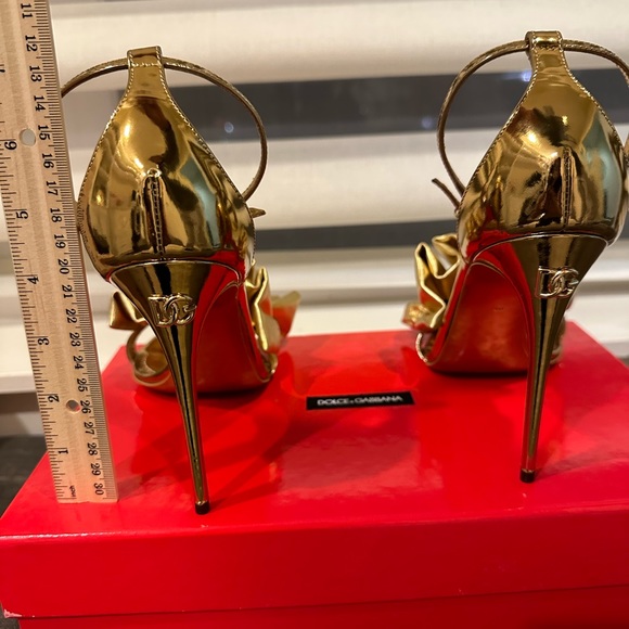 Dolce & Gabbana Gold Sandals - Picture 4 of 6
